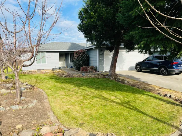 1223 Far West Ave, Central Pt, OR 97502