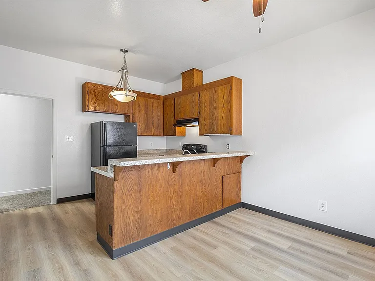 1336 1/2 Park Ave — Photo 12