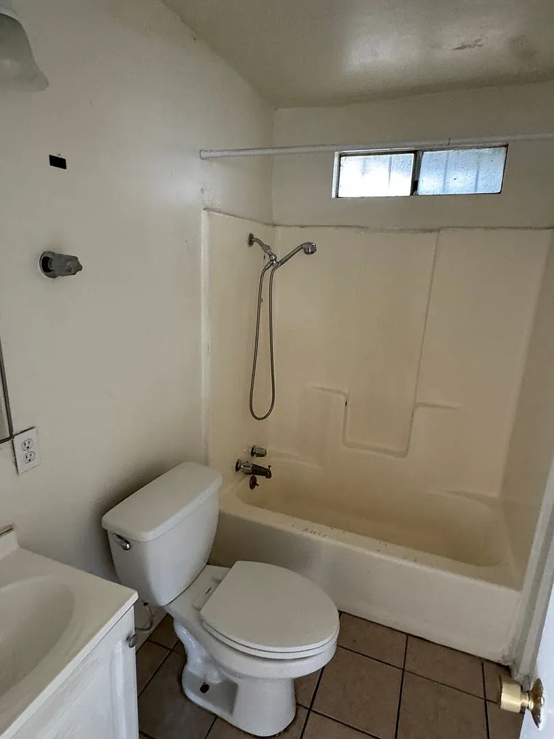 Enjoy this 2 bed/1 bath apartment - Bakersfield - Coming soon! — Photo 3