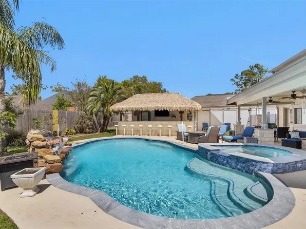 2108 Kildare Dr, Pearland, TX 77581