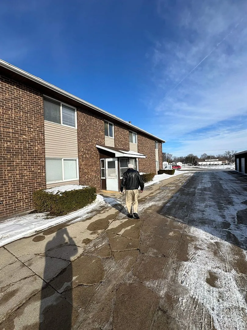 Mason City 24-Unit (Woodlane Apts - 651 6th St) — Photo 1