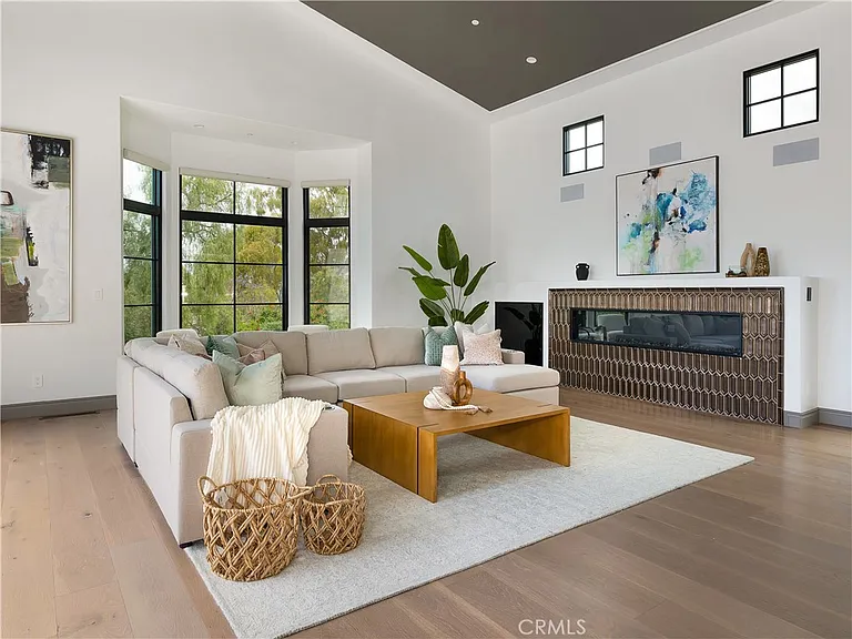 32009 Cape Point Dr — Photo 17