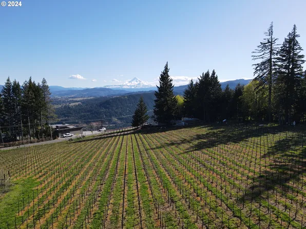 10481 Cook Underwood Rd, Underwood, WA 98651