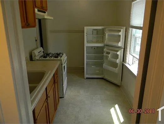 2111 Slauson Ave #4 — Photo 6