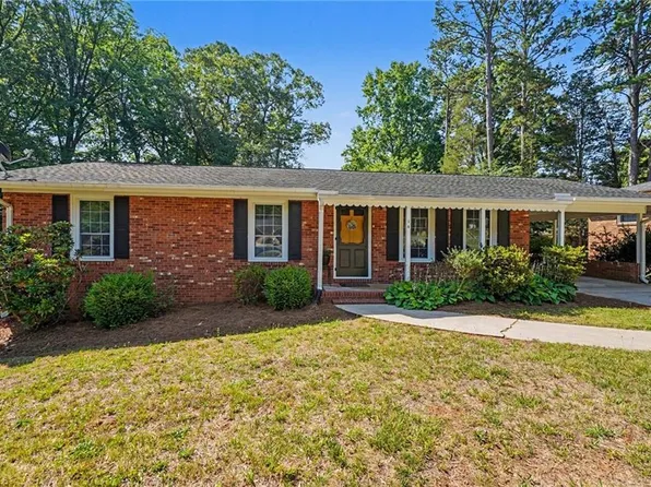 14 Dearr Dr, Lexington, NC 27292