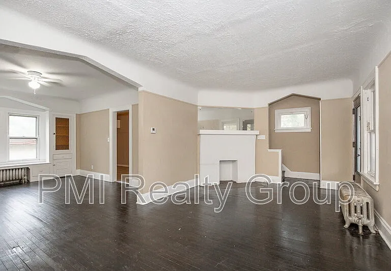 888 Evangeline Rd — Photo 7