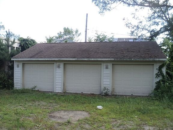 Exterior Features