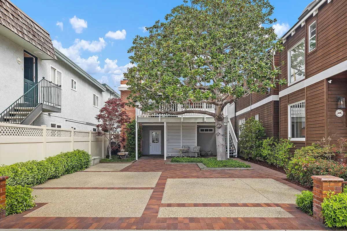 Building Photo - 122 Opal Ave #2