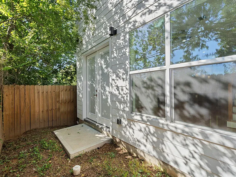 2022 Thonig Rd #A — Photo 13