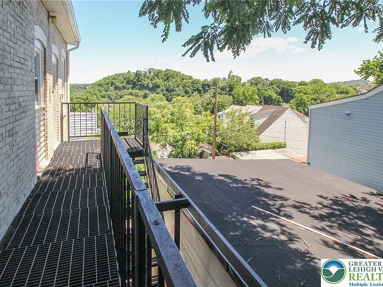 682 Bushkill St #4 — Photo 10