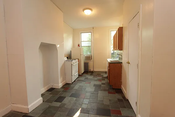 Rented by Nooklyn NYC LLC | media 11