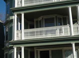 29 Pleasant St APT 2, Marblehead, MA 01945