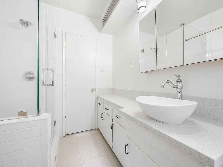 426 S Rexford Dr #5 — Photo 8