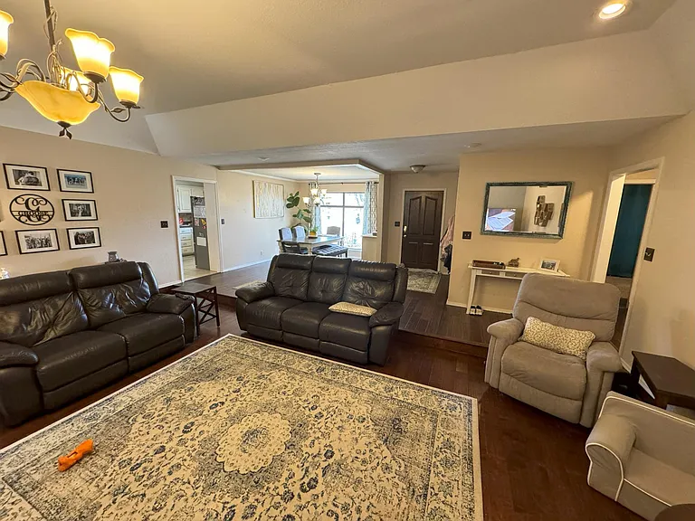 4107 Country Club Dr — Photo 4