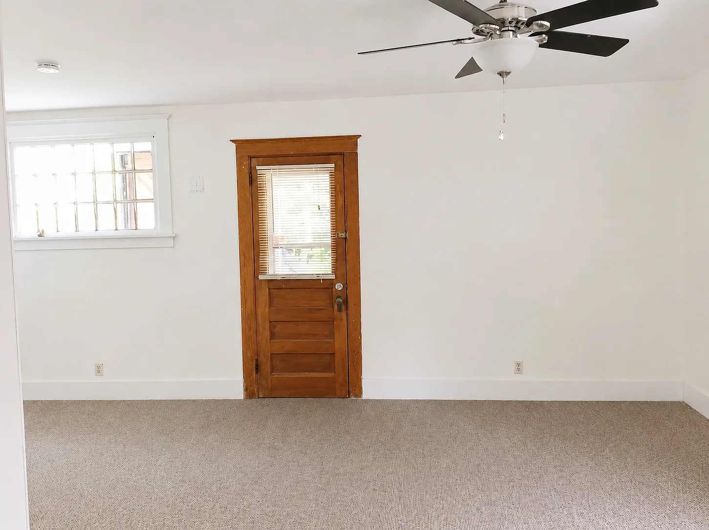 1 bed, 900 sqft, $900 — Photo 3