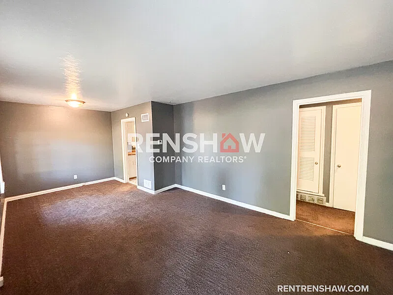3 bed, 1.5 bath, 1303 sqft, $1,195 — Photo 2