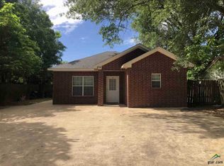 204 W Bonnie St, Lindale, TX 75771