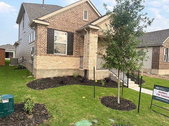 4th image of 212 Flowers Ave