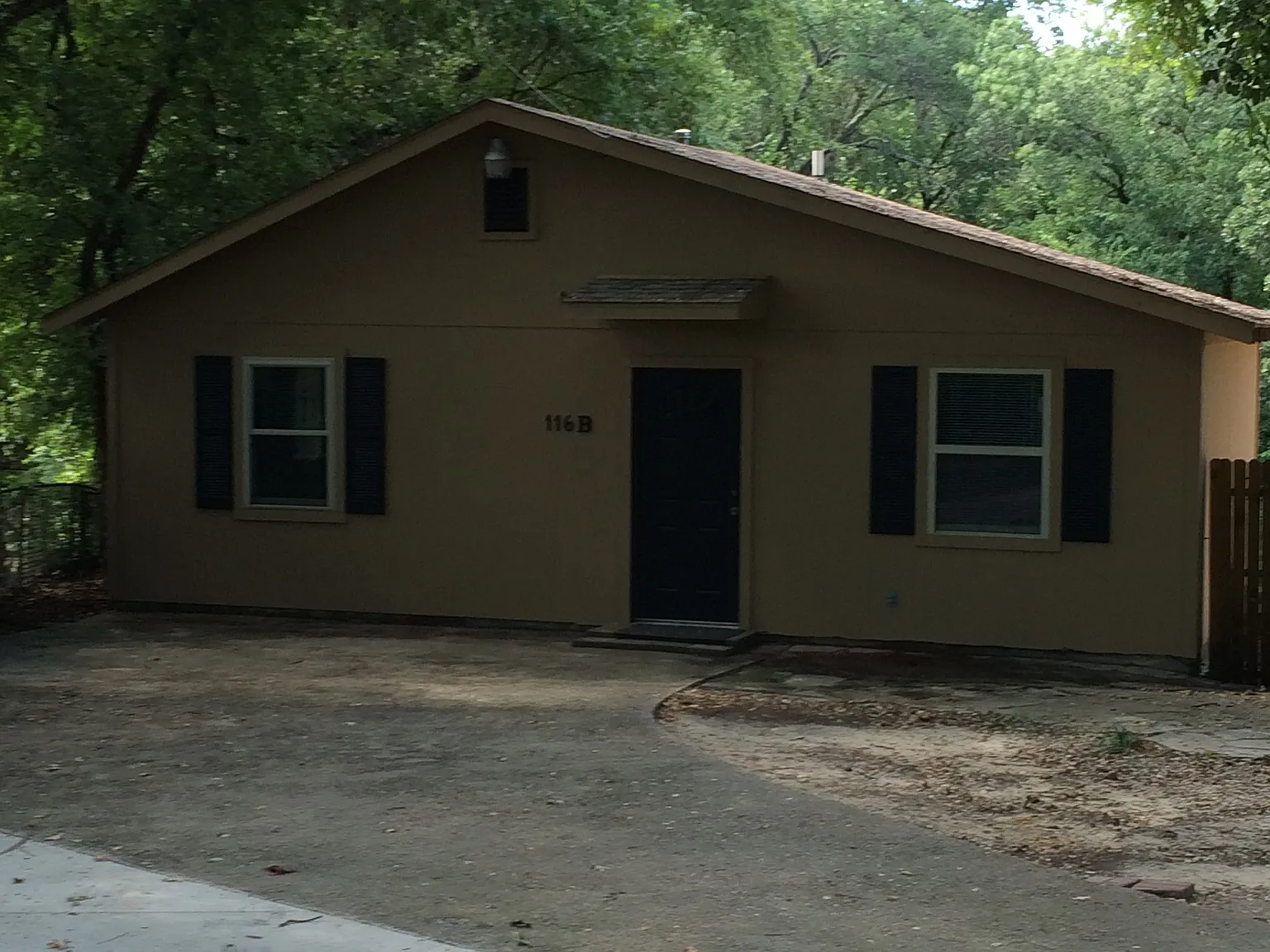 1 bed, 600 sqft, $1,050 — Photo 2