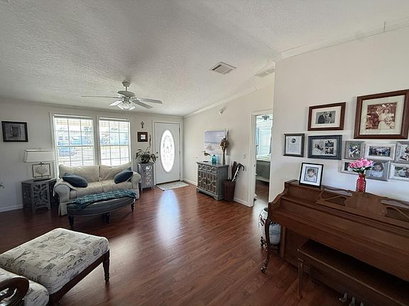 4th image of 1810 Quaker Ridge Ct #178