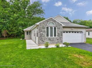 10 Crest Rd, Jackson, NJ 08527