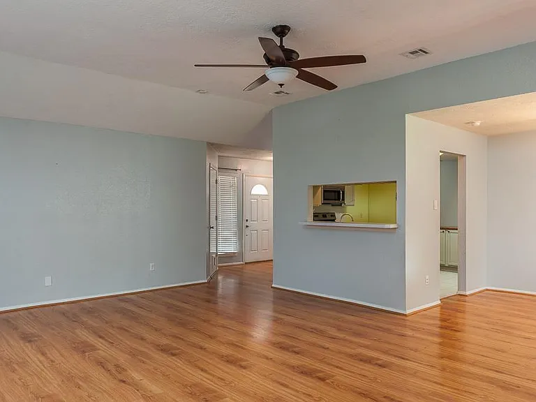 2318 Colonial Ridge Dr — Photo 7