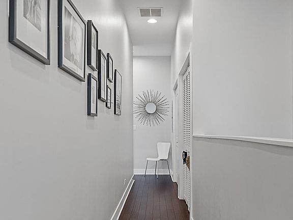 4th image of 2440 W Iowa St #3