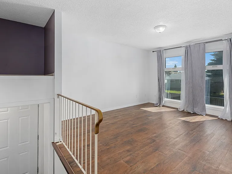 548 Whitehill Pl NE #1 — Photo 2