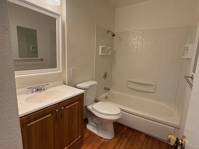 6047 Woodminster Cir #1-28 — Photo 2