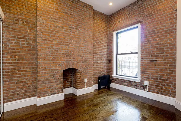 Rented by Town Residential | media 38