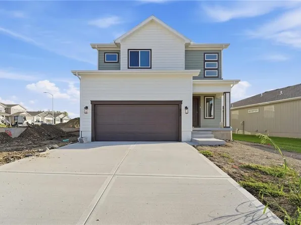 803 Glenn Cir, Raymore, MO 64083