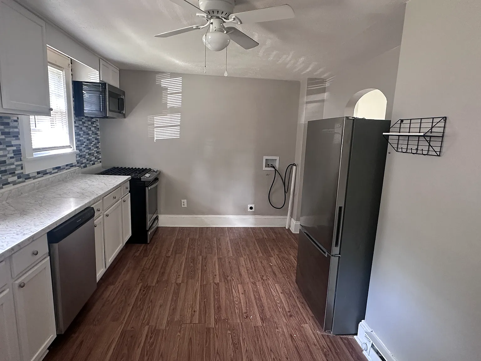3 bed, 1080 sqft, $1,450 — Photo 4