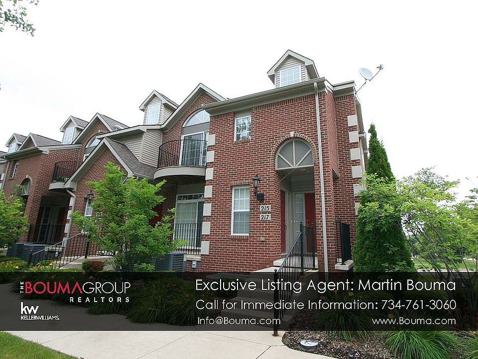 1st image of 215 W Oakbrook Dr