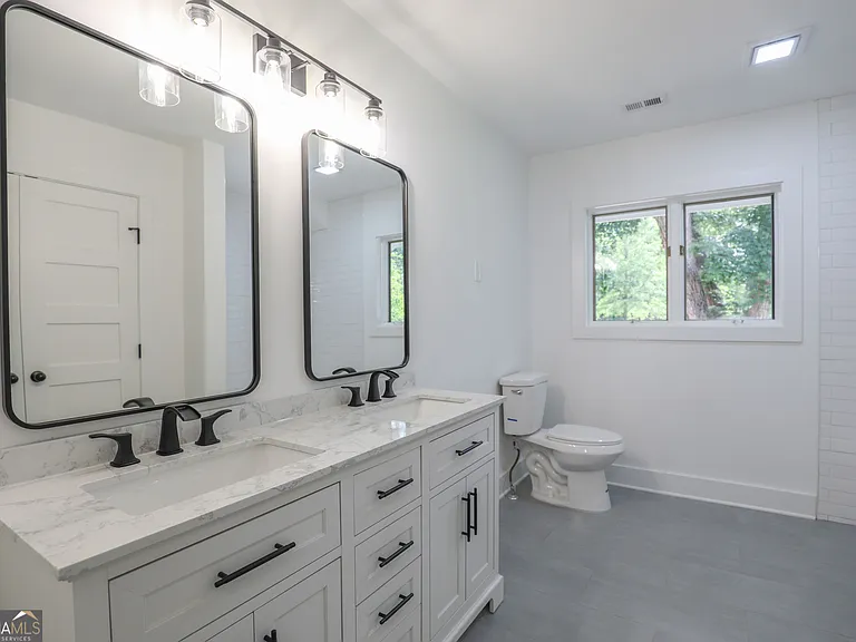 212 Southland Dr — Photo 59