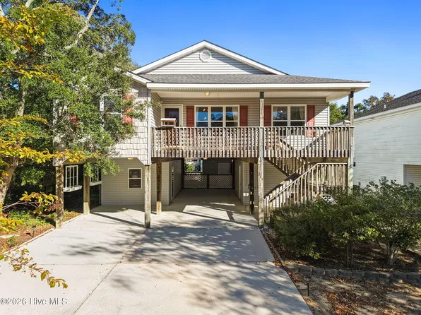 212 NE 41st Street, Oak Island, NC 28465