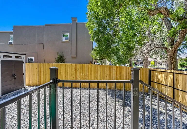 3027 N Hooker St — Photo 14