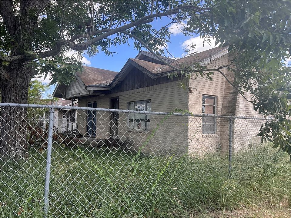 2nd image of 757 W. St. Francis