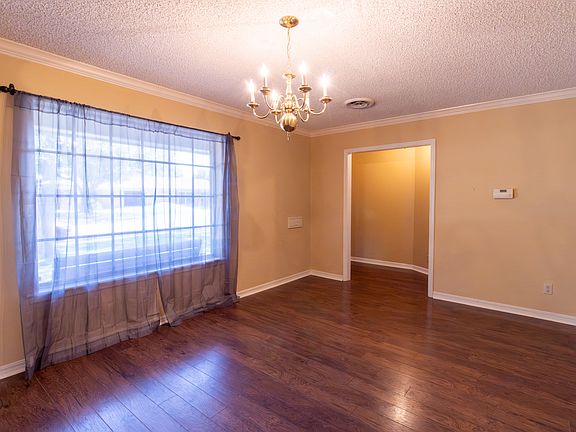 5th image of 1535 Primrose Dr