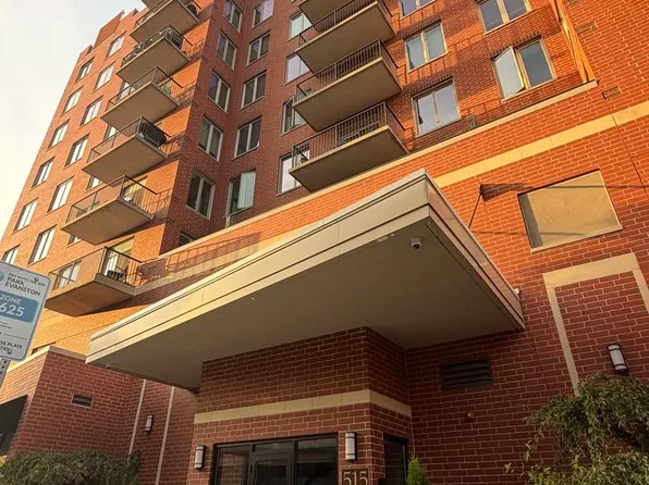 515 Main St APT 807, Evanston, IL 60202