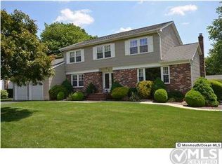 6 Sandpiper Dr, Manalapan, NJ 07726