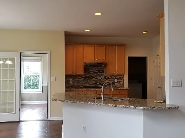 6405 Whitestone Pl — Photo 4