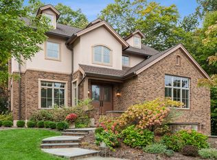 2 Nikki Dr, White Plains, NY 10605