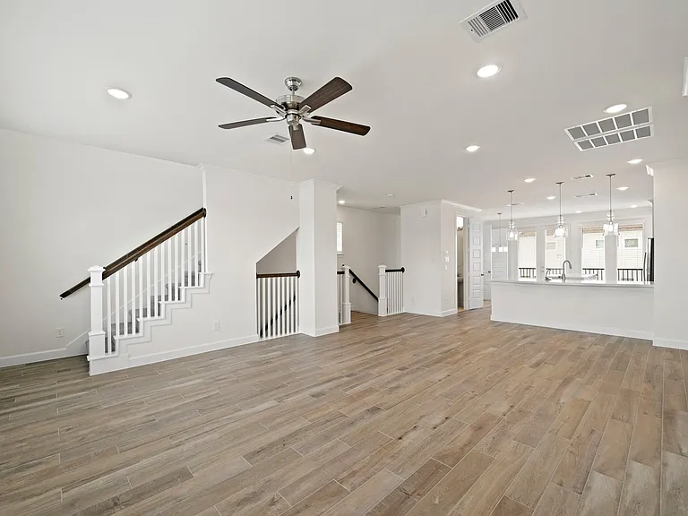 13305 Moncloa Dr — Photo 8