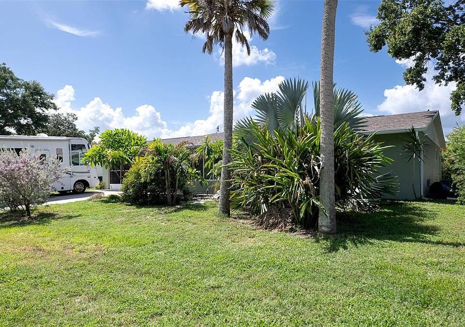 1st image of 21239 COTTONWOOD AVENUE