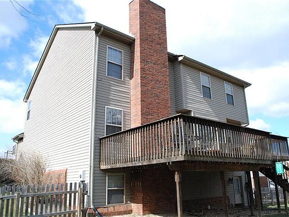 3rd image of 725 Winter Hill Ln