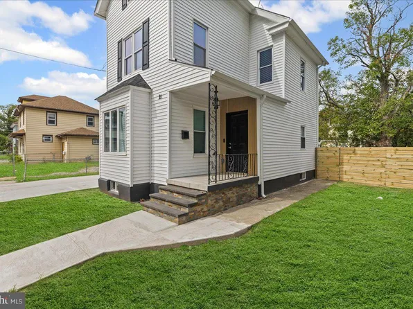 21 W Adams St, Paulsboro, NJ 08066