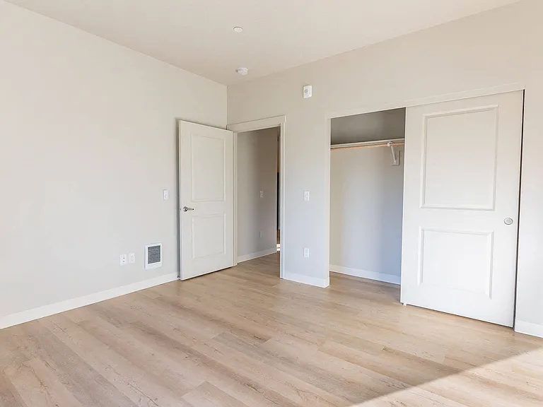 Woodburn Place Apartment Homes — Photo 39