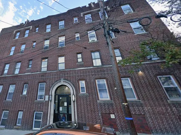 67 Stuyvesant Avenue image 1 of 10