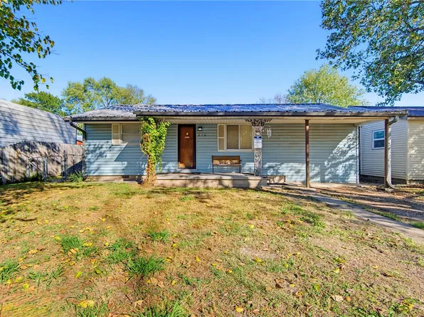 316 N Little Ave, Gentry, AR 72734