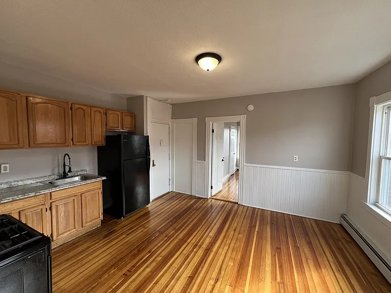 103 Gold St #3B — Photo 8